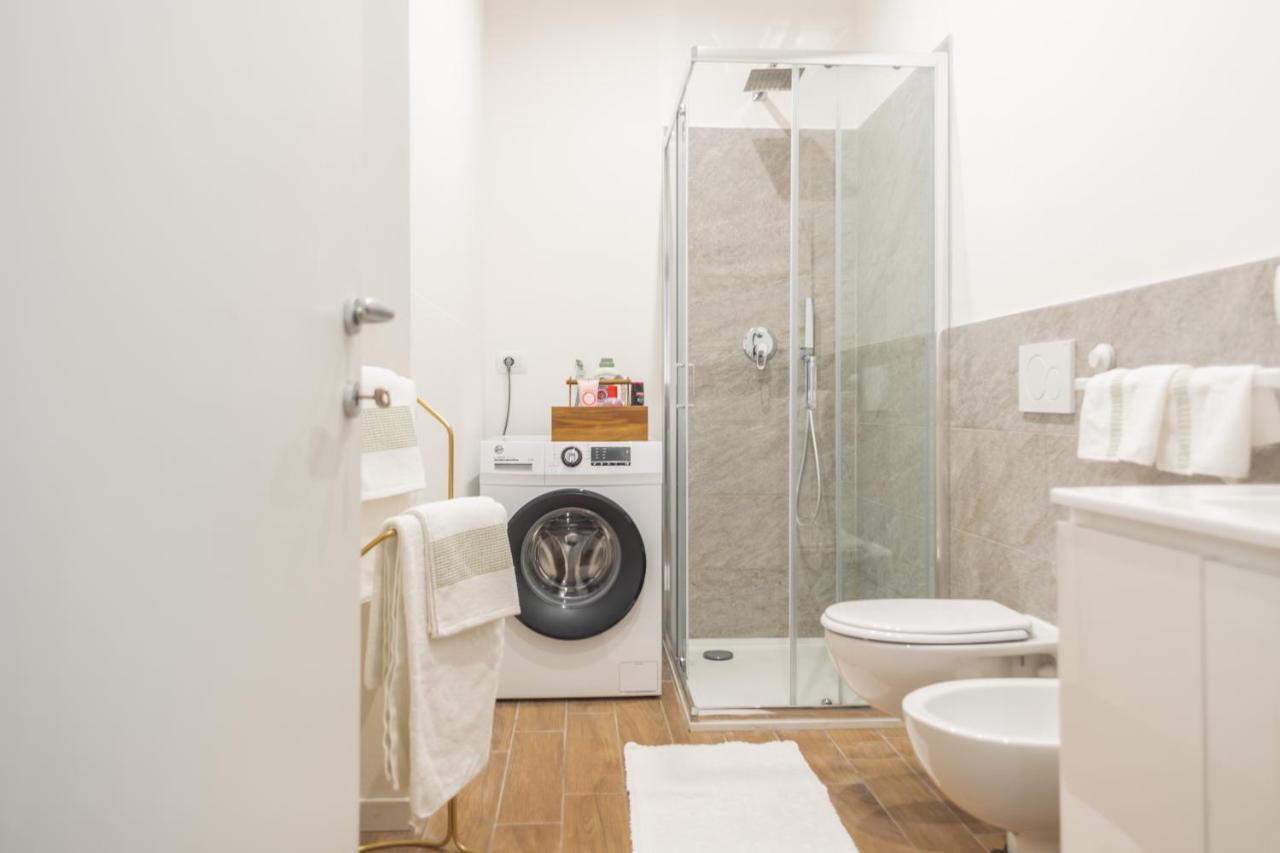 Lora Apartment,Free Private Parking, Self Check In,1 Como Dış mekan fotoğraf