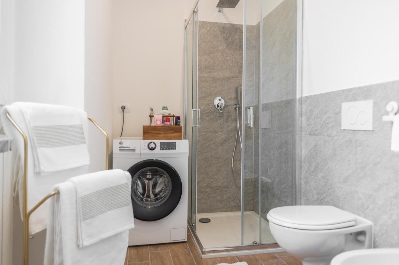 Lora Apartment,Free Private Parking, Self Check In,1 Como Dış mekan fotoğraf