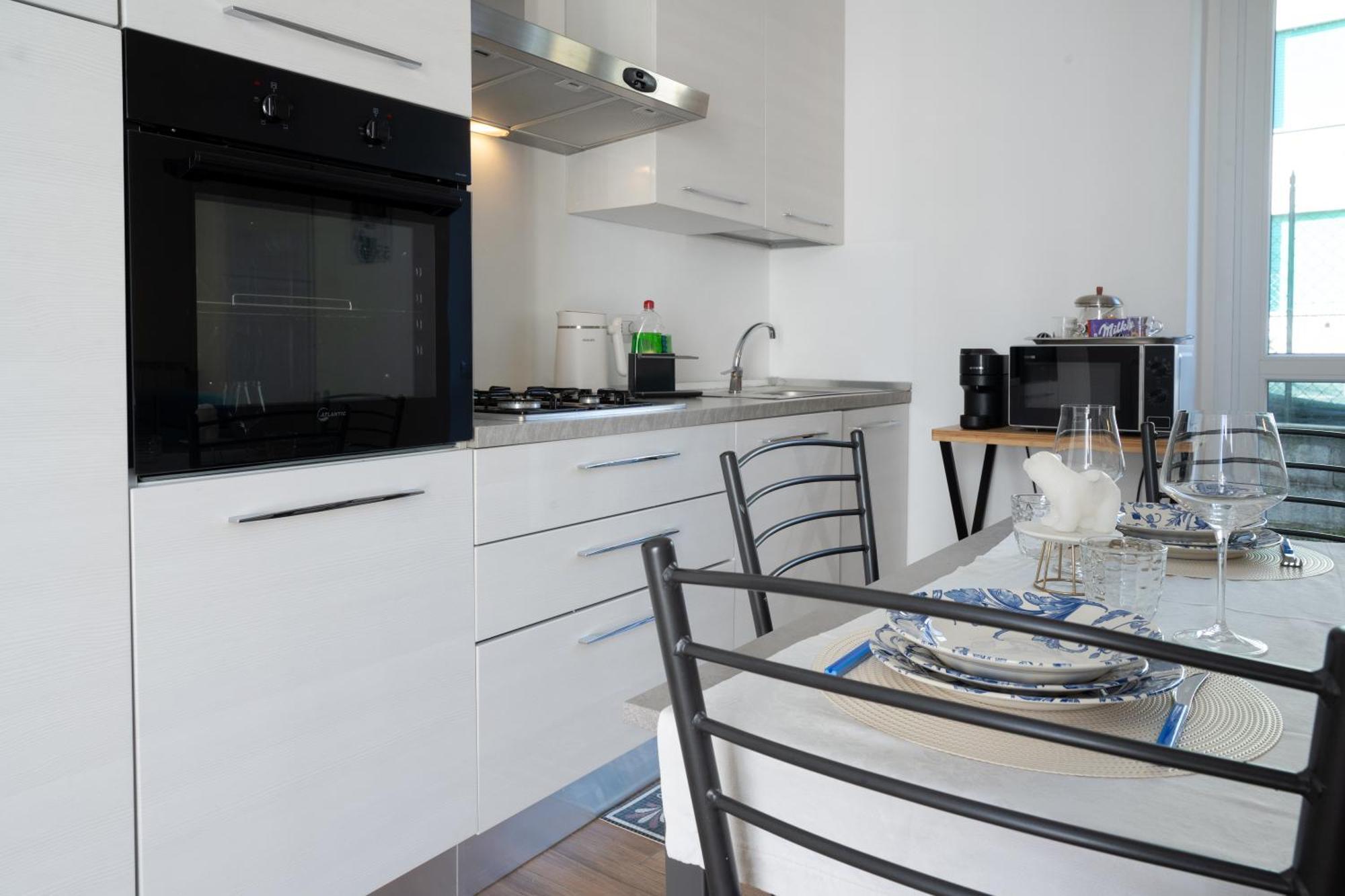 Lora Apartment,Free Private Parking, Self Check In,1 Como Dış mekan fotoğraf